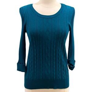 Debbie Morgan Ribbed-Knit 3/4 Cuffed Sleeves Pullover Sweater in the Size Medium